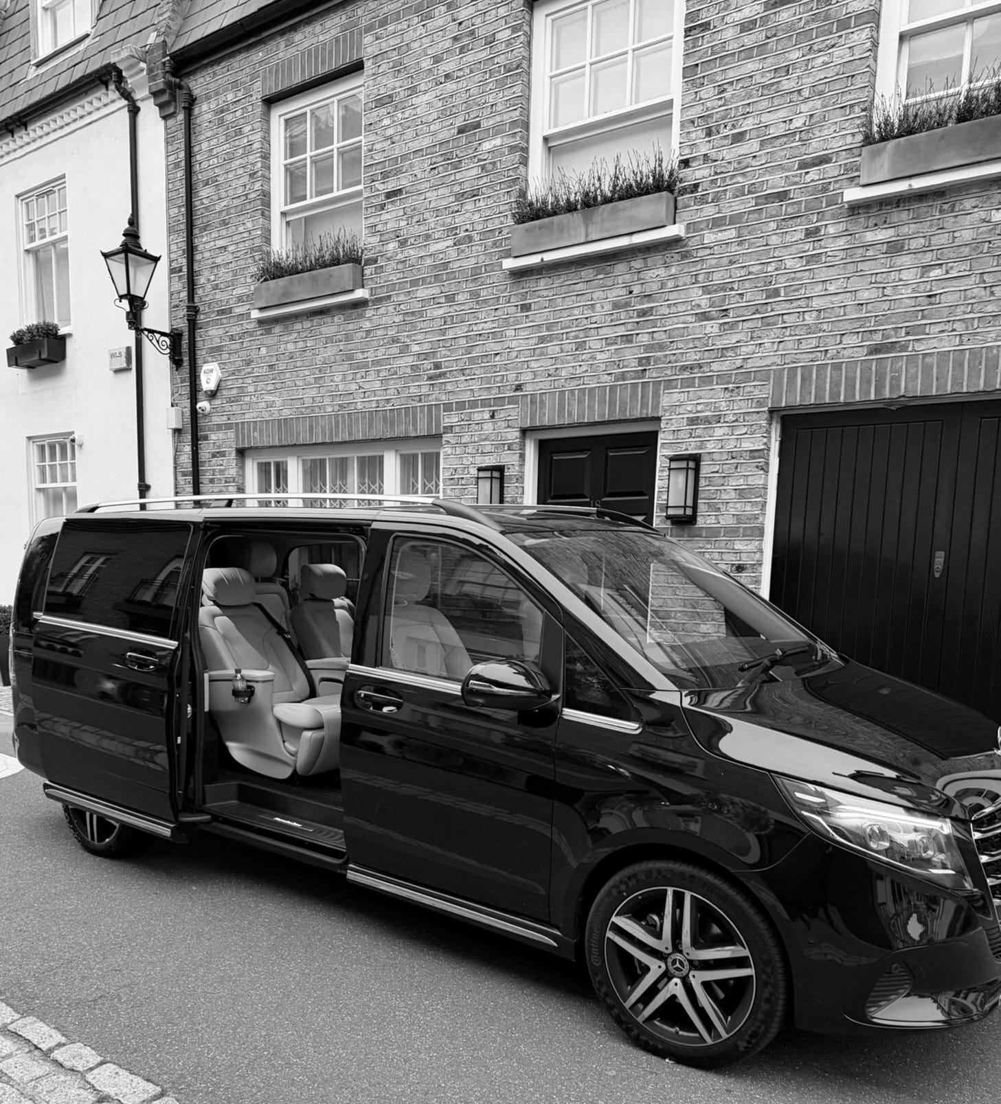 Mercedes-Benz V-Class Jet exterior London